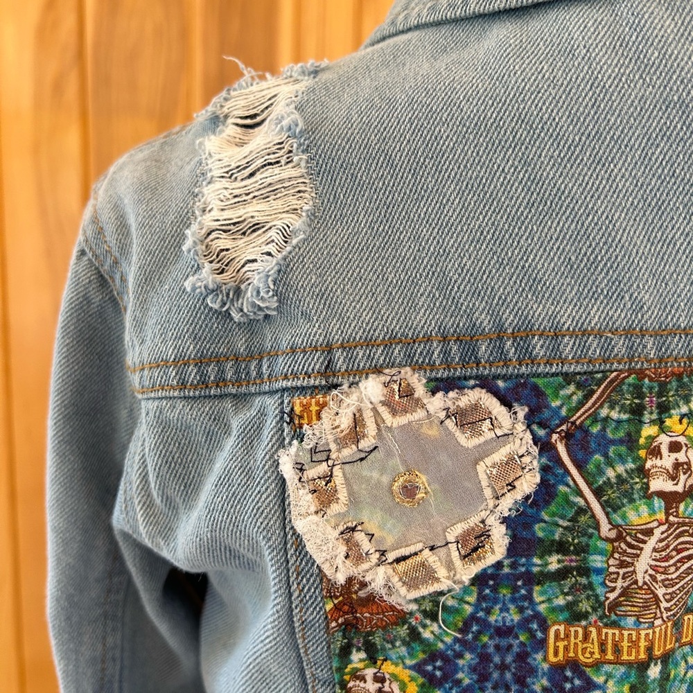 Grateful Dead Hand Embellished Distressed Denim Jacket; Grateful Dead - Picture 7 of 11